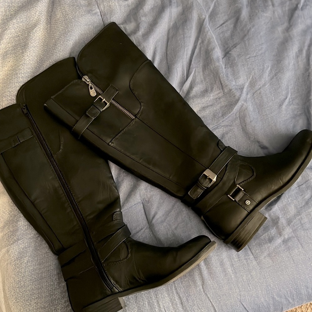 Black Guess boots